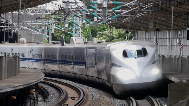 Which Tokaido Shinkansen Seat Should You Book With Kids? A Practical Guide